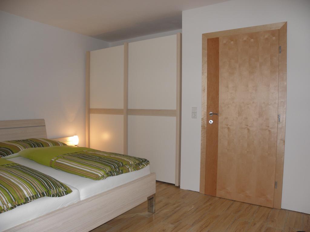 Waldner's Ferienwohnung Hermagor-Pressegger See Zimmer foto